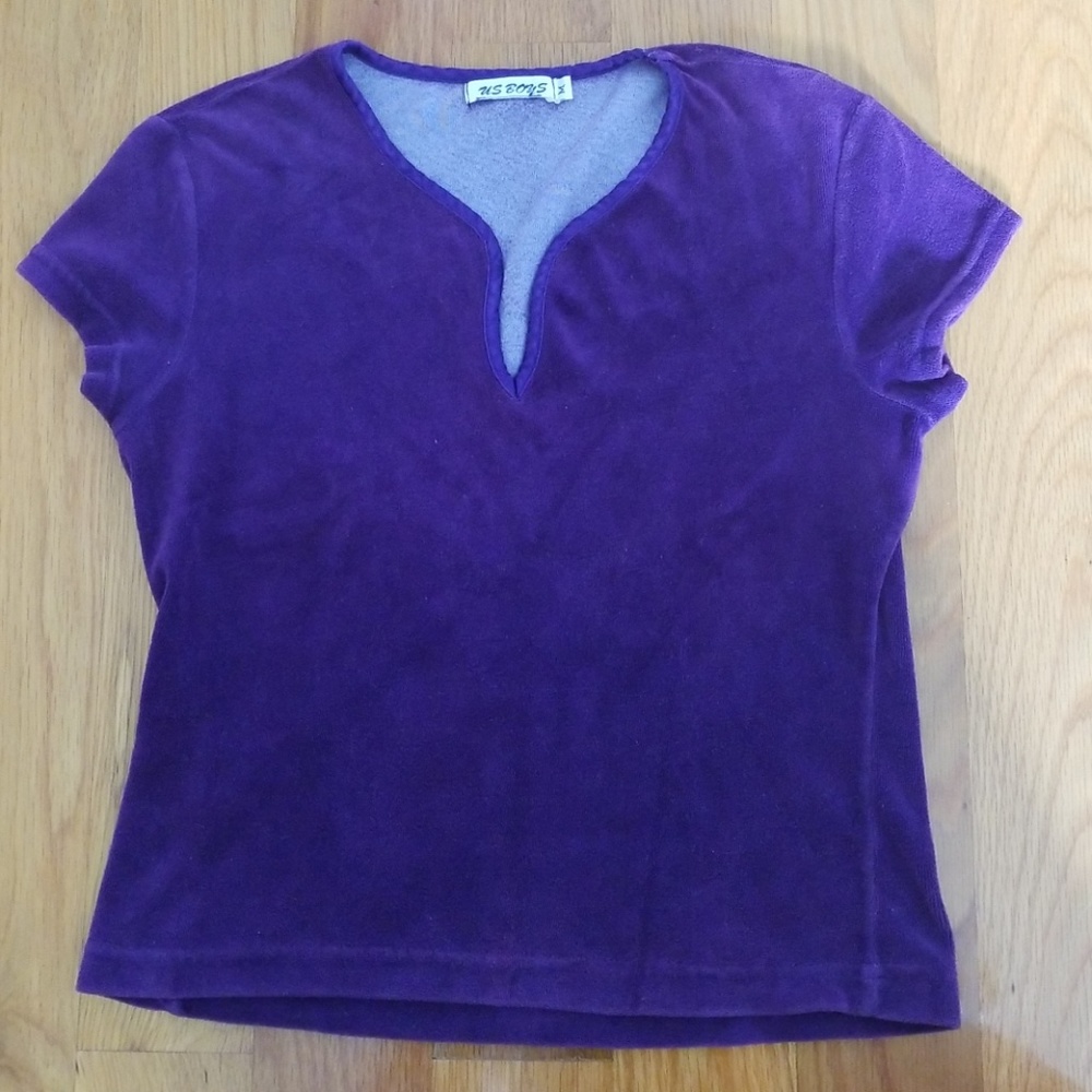 Cozy 90s velvet v-neck tshirt